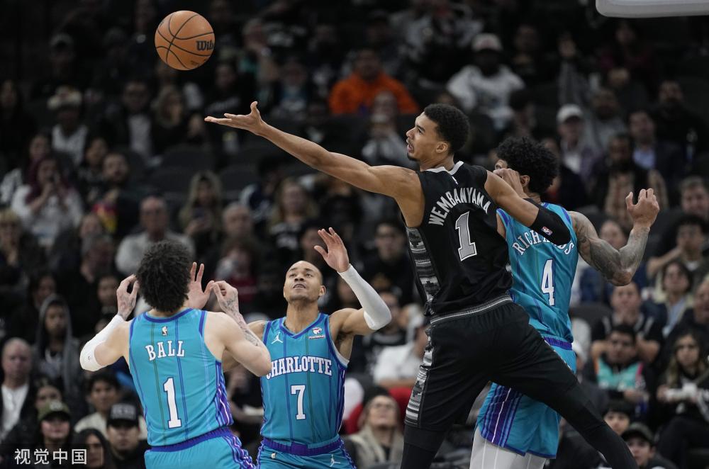 [图]山东魏桥3-0战胜黄石基地 夺得乒超男团冠军.