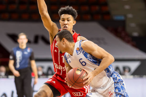 顽强反击也 顽强反击也